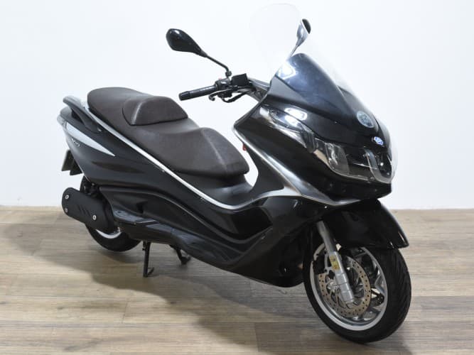 PIAGGIO X 10 125 2025 de segunda mano