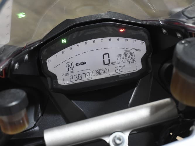 DUCATI 899 PANIGALE (REVISIÓN DESMO PASADA RECIENTEMENTE) 2015 de segunda mano