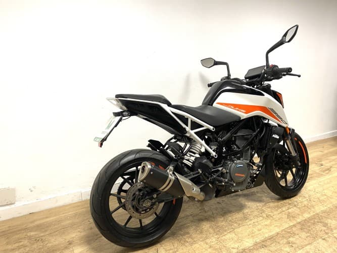 KTM DUKE 390 2021 de segunda mano