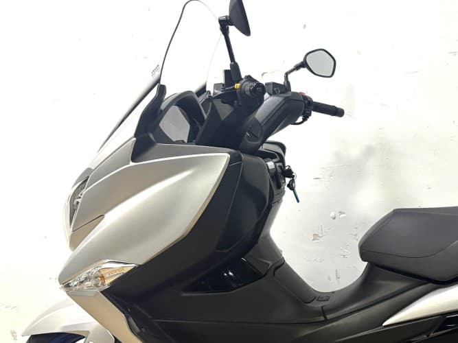 SUZUKI BURGMAN 400 2021 de segunda mano