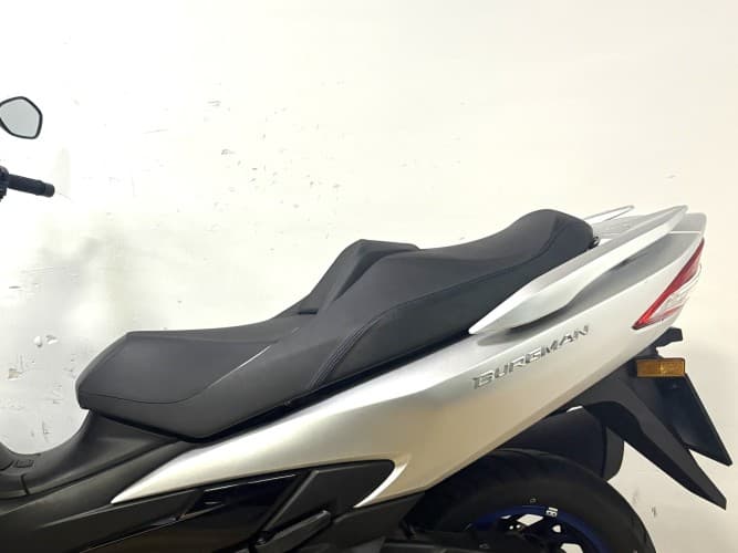 SUZUKI BURGMAN 400 2021 de segunda mano