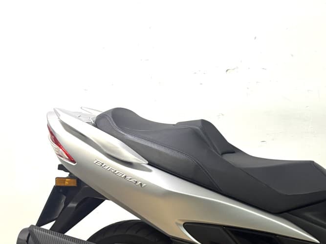 SUZUKI BURGMAN 400 2021 de segunda mano