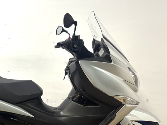 SUZUKI BURGMAN 400 2021 de segunda mano