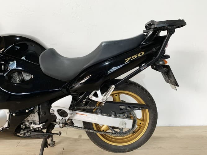 SUZUKI GSX 750 F (A) (ENTREGA ESCAPE ORIGINAL) 2007 de segunda mano
