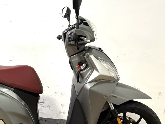 SYM SYMPHONY ST 125 2022 de segunda mano