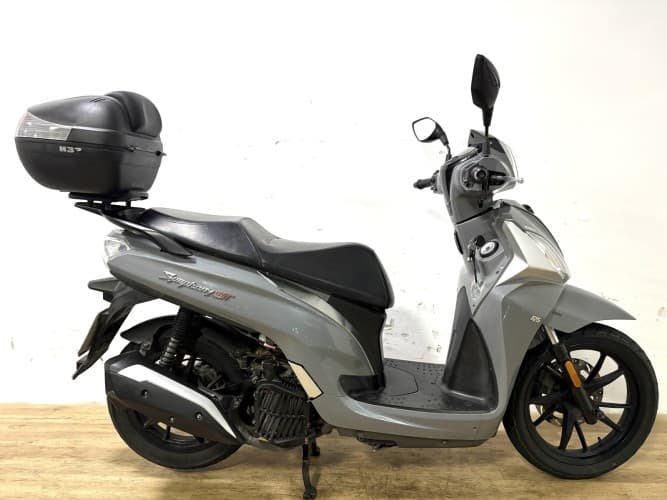 SYM SYMPHONY ST 125 LC (TOP CASE) 2022 de segunda mano