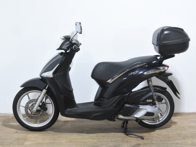Comprar PIAGGIO LIBERTY 125 (TOP CASE) (IVA DEDUCIBLE) 2022 de segunda mano PIAGGIO LIBERTY 125 (TOP CASE) (IVA DEDUCIBLE) 2022 de segunda mano