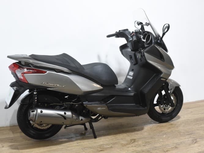 KYMCO SUPER DINK 125 2012 de segunda mano