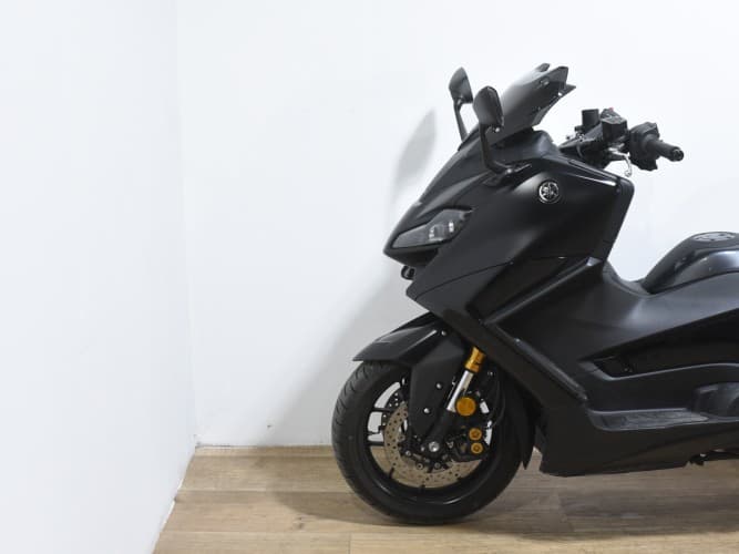 YAMAHA TMAX 560 TECH MAX 2023 de segunda mano
