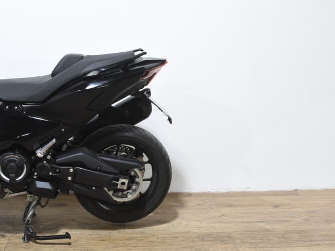 YAMAHA TMAX 560 TECH MAX 2023 de segunda mano