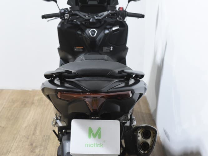 YAMAHA TMAX 560 TECH MAX 2023 de segunda mano