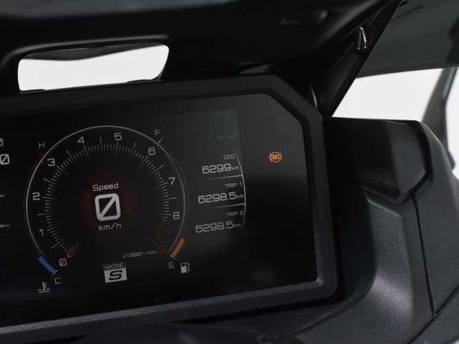 YAMAHA TMAX 560 TECH MAX 2023 de segunda mano