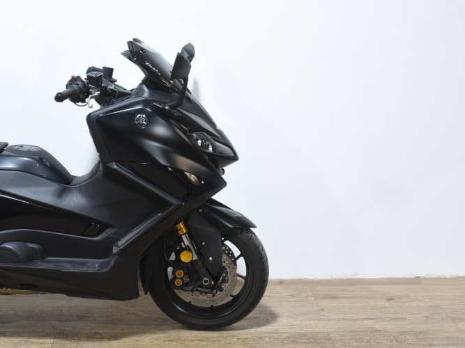 YAMAHA TMAX 560 TECH MAX 2023 de segunda mano