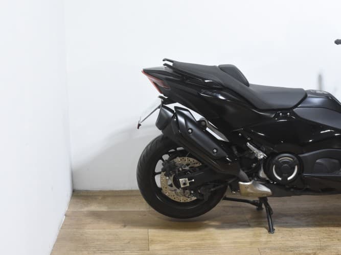 YAMAHA TMAX 560 TECH MAX 2023 de segunda mano