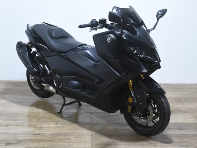 YAMAHA TMAX 560 TECH MAX 2023 de segunda mano