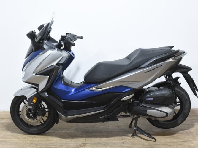 HONDA FORZA 125 2021 de segunda mano