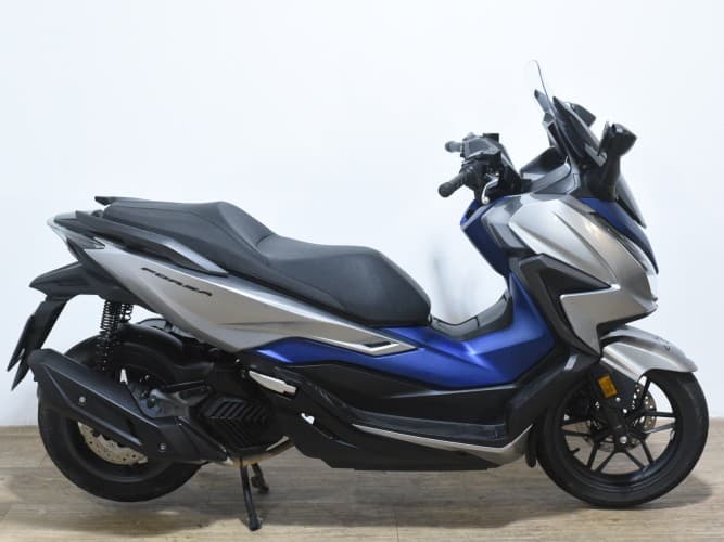 HONDA FORZA 125 2021 de segunda mano