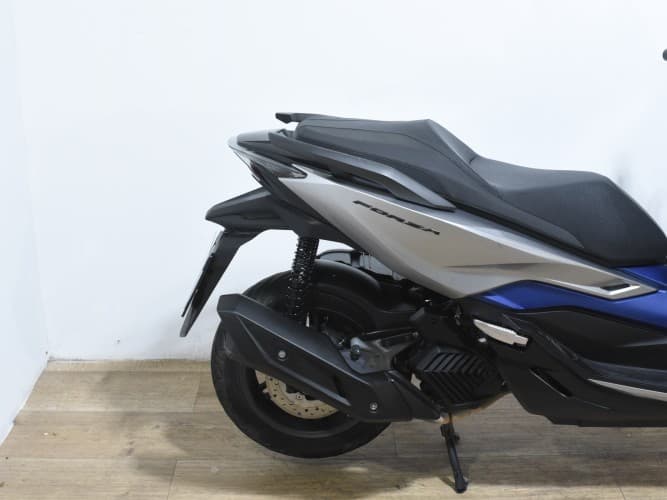 HONDA FORZA 125 2021 de segunda mano