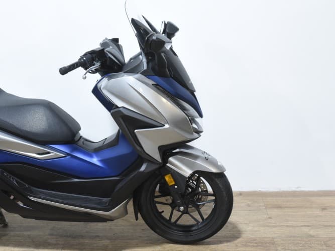 HONDA FORZA 125 2021 de segunda mano