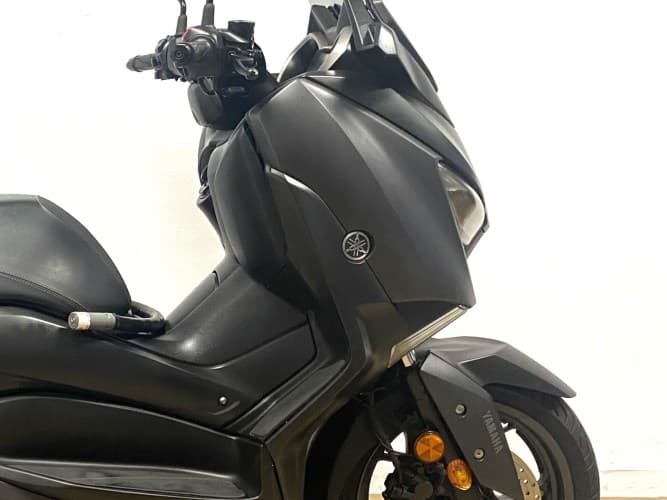 YAMAHA XMAX 125 2021 de segunda mano