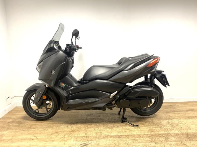 YAMAHA XMAX 125 2021 de segunda mano