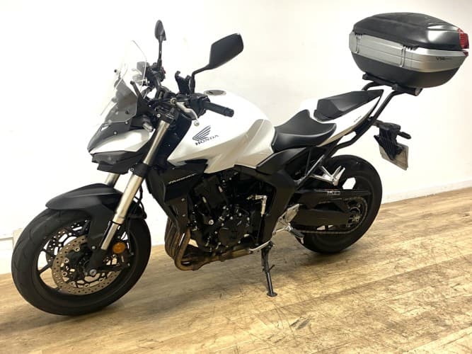 HONDA CB 1000 HORNET (TOP CASE) 2025 de segunda mano