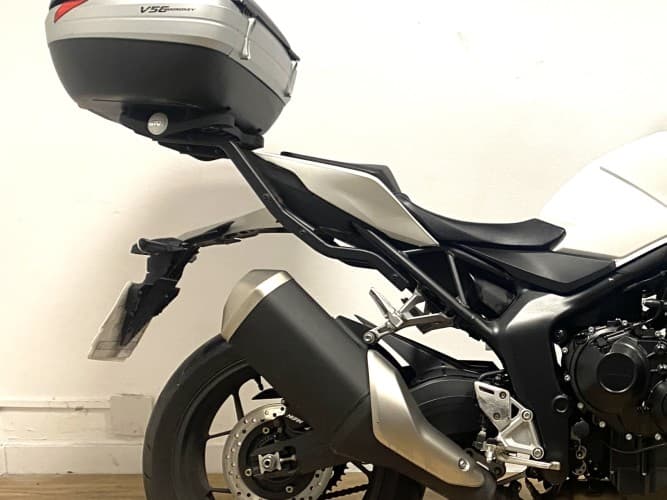 HONDA CB 1000 HORNET (TOP CASE) 2025 de segunda mano