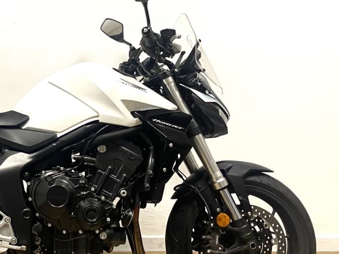 HONDA CB 1000 HORNET (TOP CASE) 2025 de segunda mano