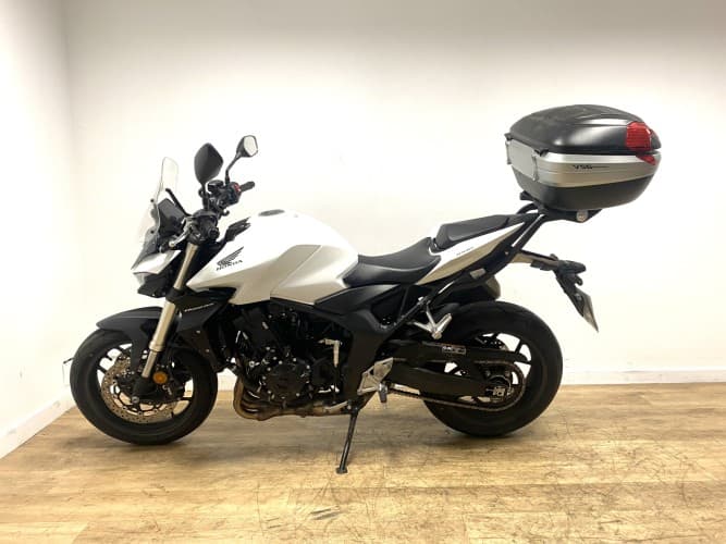 HONDA CB 1000 HORNET (TOP CASE) 2025 de segunda mano