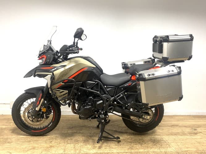 BENELLI TRK 702 X (3 MALETAS) 2025 de segunda mano