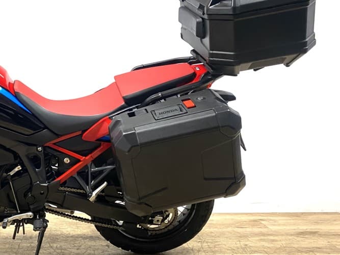 HONDA AFRICA TWIN CRF 1100 (2 MALETAS) 2022 de segunda mano