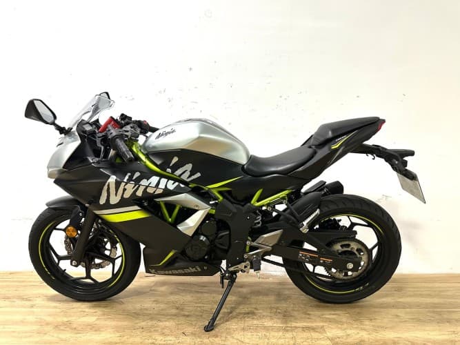 KAWASAKI NINJA 125 2022 de segunda mano