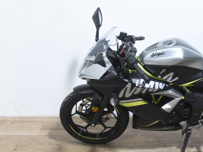 KAWASAKI NINJA 125 2022 de segunda mano
