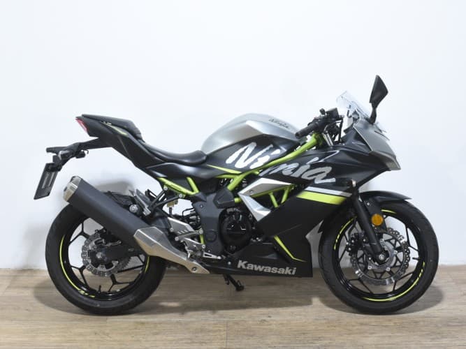 KAWASAKI NINJA 125 2022 de segunda mano