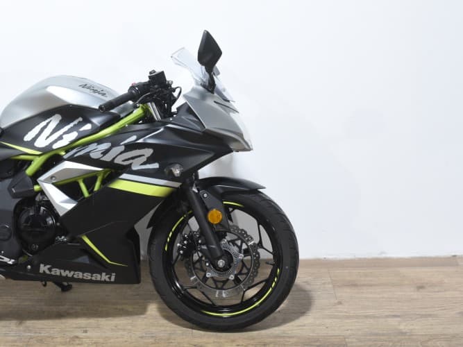 KAWASAKI NINJA 125 2022 de segunda mano