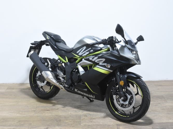 KAWASAKI NINJA 125 2022 de segunda mano