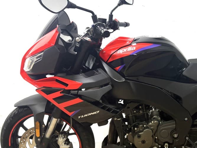 APRILIA TUONO 125 2024 de segunda mano