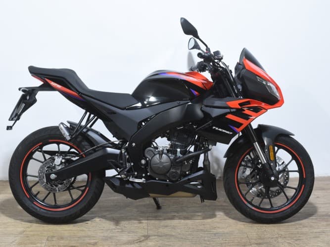 APRILIA TUONO 125 2024 de segunda mano