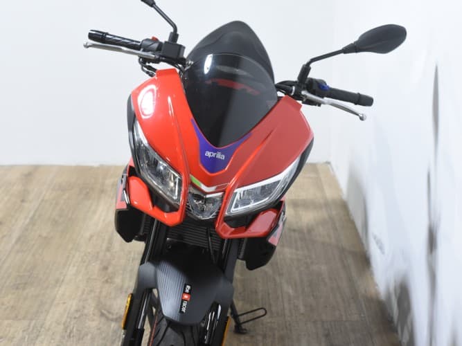 APRILIA TUONO 125 2024 de segunda mano