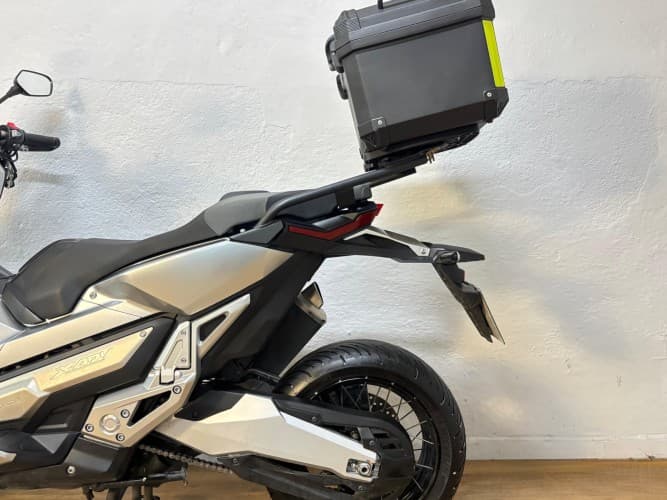 HONDA X-ADV 750 (A) 2018 de segunda mano