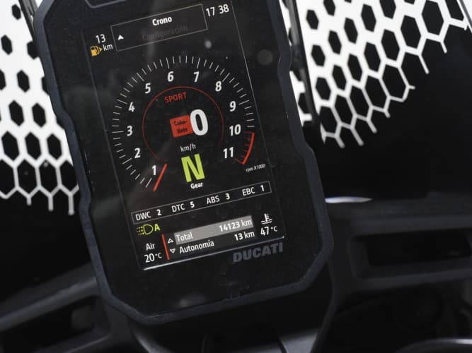 DUCATI DESERT X 2022 de segunda mano