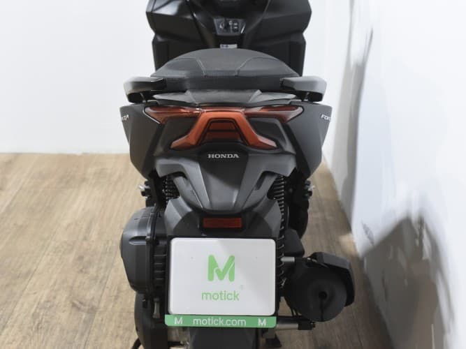 HONDA FORZA 125 2023 de segunda mano
