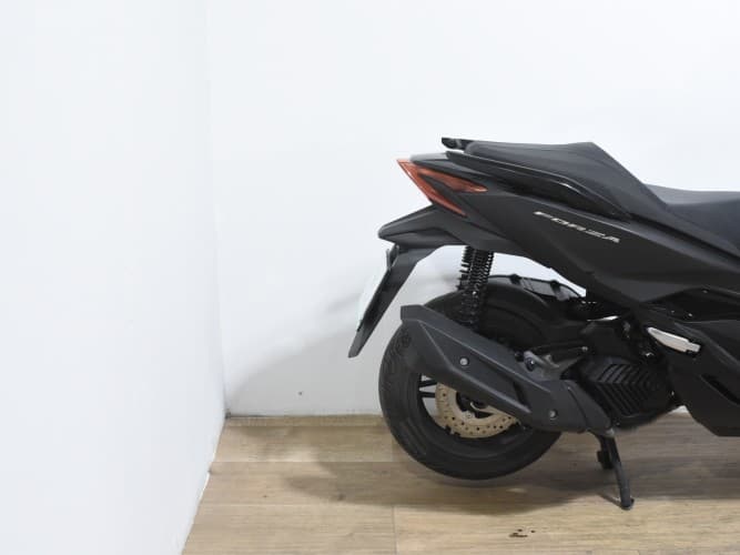 HONDA FORZA 125 2023 de segunda mano