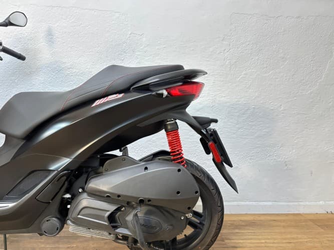PIAGGIO MP3 300 HPE 2021 de segunda mano