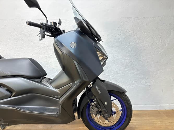 YAMAHA XMAX 125 2023 de segunda mano