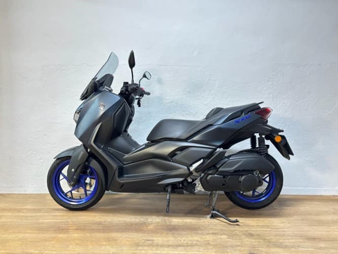 YAMAHA XMAX 125 2023 de segunda mano