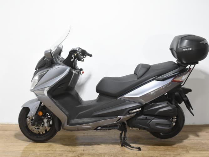 SYM JOYMAX 300I GTS 2017 de segunda mano