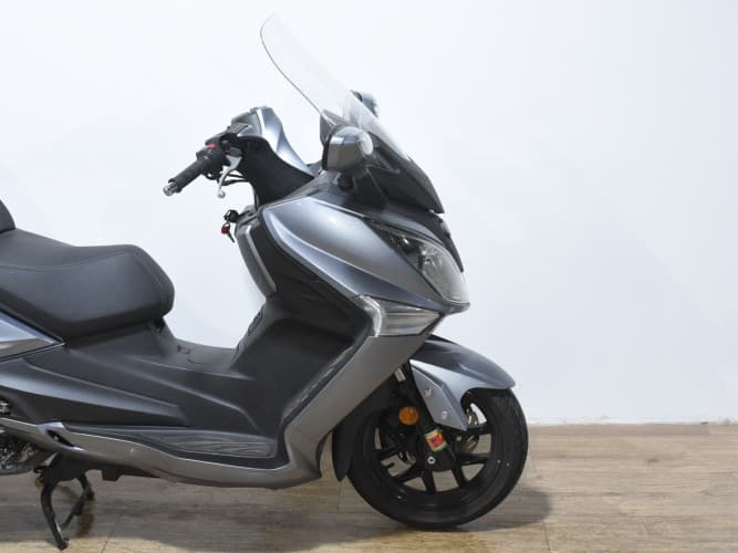 SYM JOYMAX 300I GTS 2017 de segunda mano