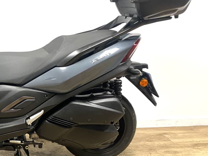 YAMAHA TRICITY 300 (TOP CASE) 2025 de segunda mano