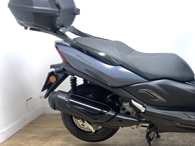 YAMAHA TRICITY 300 (TOP CASE) 2025 de segunda mano